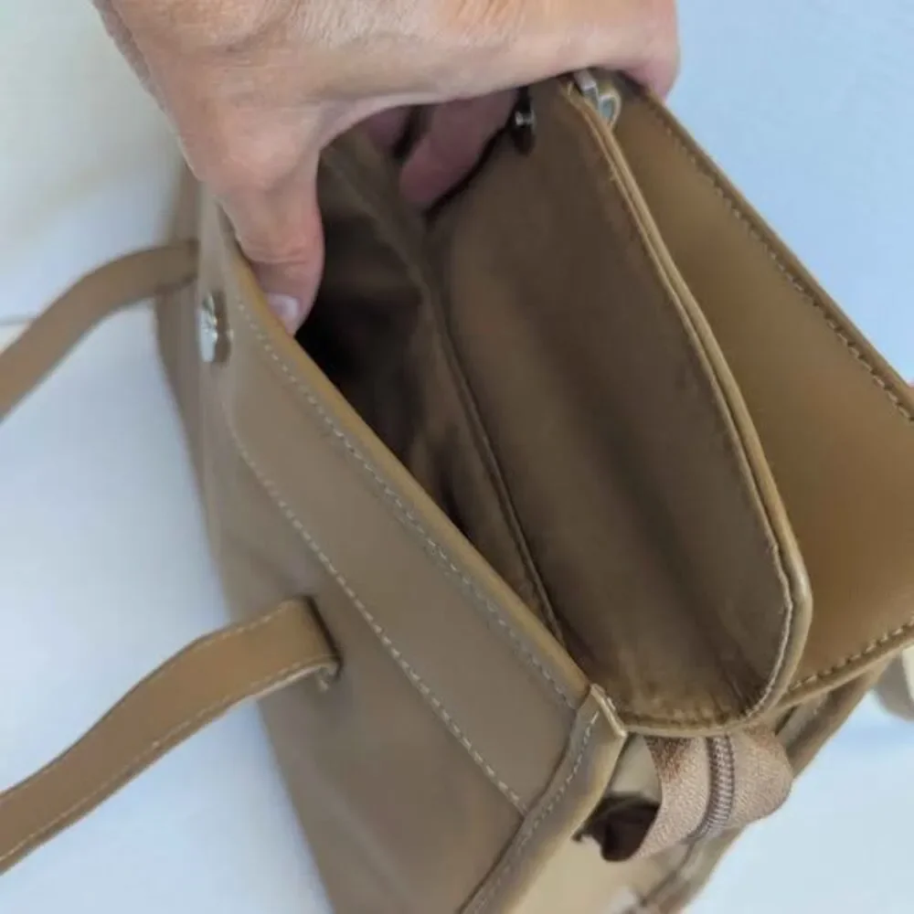 Cherokee Tan Leather Footed Flap Purse Shoulder Bag for Women 12x7.5x4